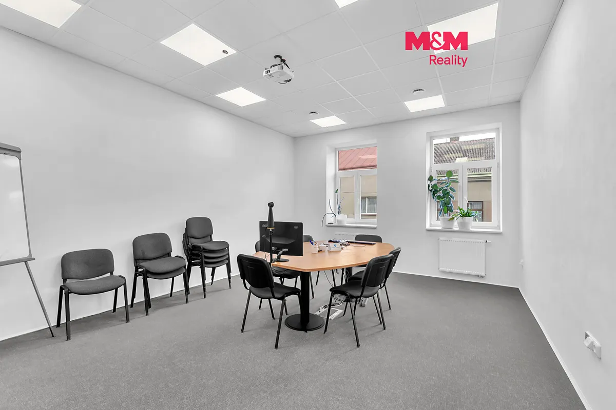 Pronájem kanceláře 136 m²